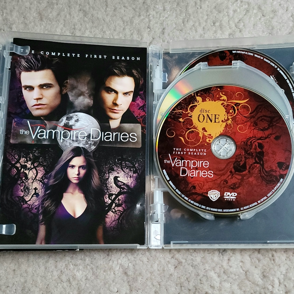 DVD - The Vampire Diaries Season One - 5 discs